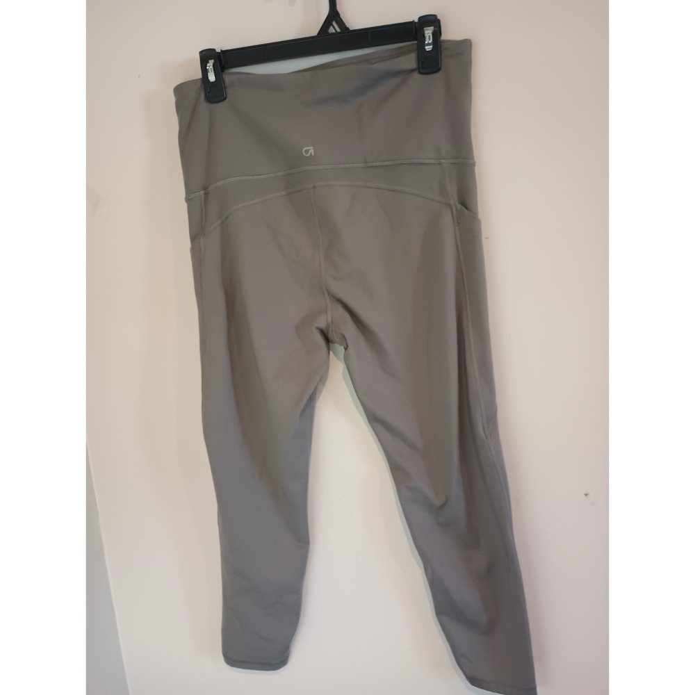 GapFit Maternity Leggings Size Medium Gray Blackout Technology Side Pockets - Picture 3 of 8